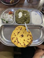 Saag and Makki Di Roti